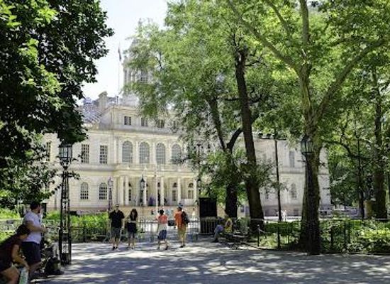 new-jersey/jersey-city/attraction/city-hall-park