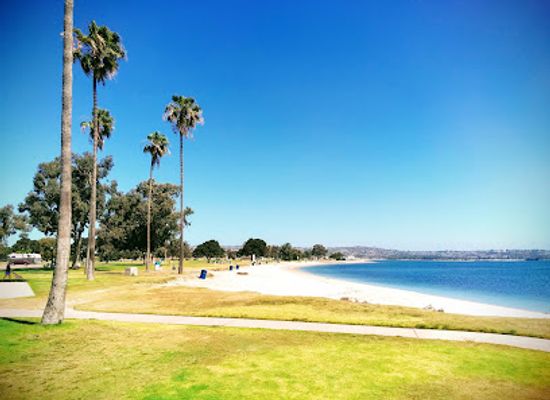 california/san-diego-beaches/attraction/ski-beach