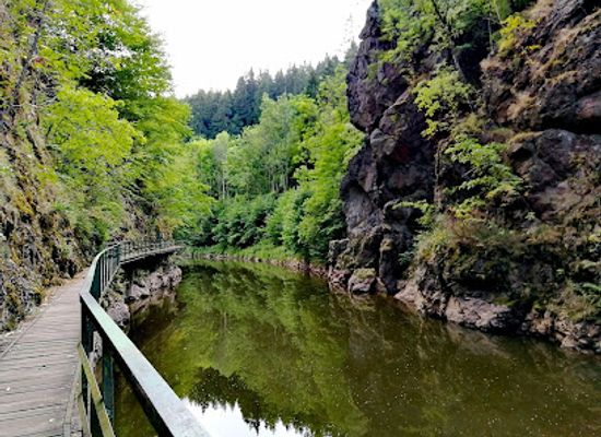 czechia/jizera-mountains/attraction/prirodni-rezervace-udoli-jizery-u-semil-a-bitouchova