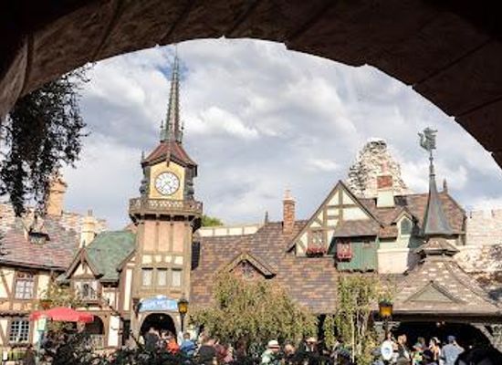california/anaheim/attraction/peter-pan-s-flight