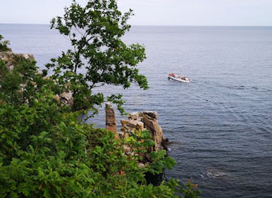 denmark/bornholm/attraction/dry-oven-cave