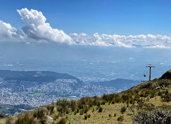 ecuador/quito/la-floresta/attraction/teleferiqo-cable-car