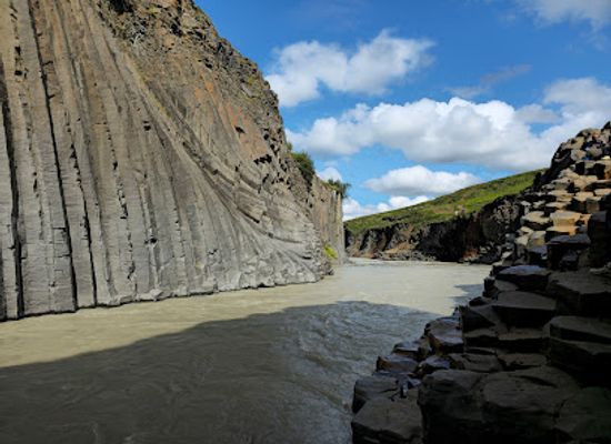 iceland/northeastern-region/attraction/stuolagil