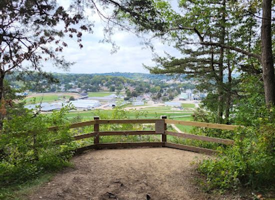 iowa/decorah/attraction/palisades-park