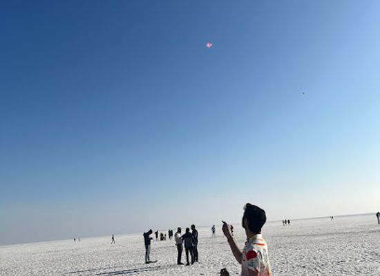 india/rann-of-kutch/attraction/hot-air-baloon-point