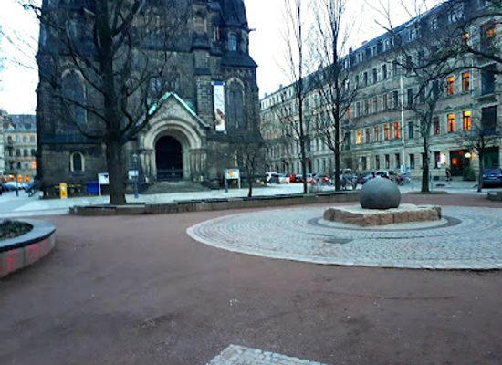 germany/dresden/neustadt/attraction/kugelbrunnen