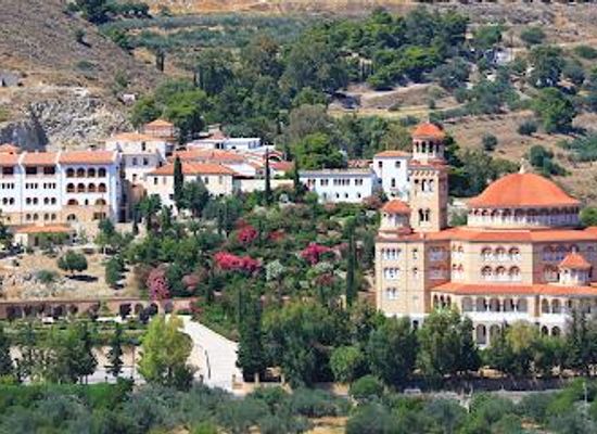 greece/saronic-gulf-islands/attraction/holy-monastery-of-the-holy-trinity-saint-nectarios-of-aegina