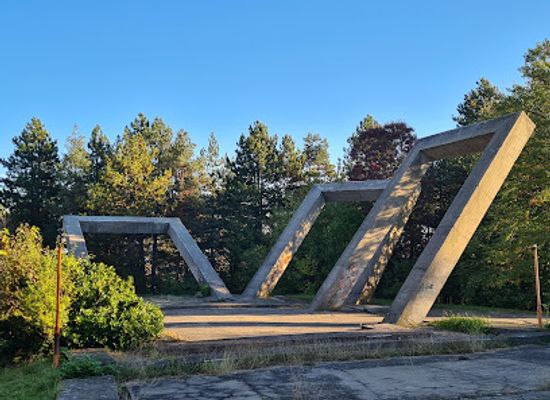 serbia/zajecar/attraction/kraljevica-memorial-park-forest