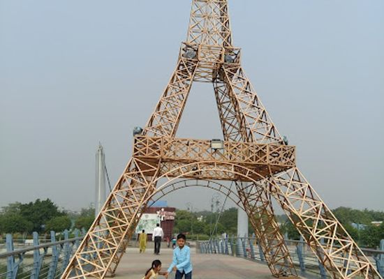 india/delhi/attraction/japanese-park-swarn-jayanti-park
