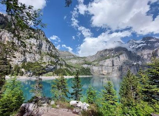 switzerland/bernese-oberland/attraction/bergweg-zum-oeschinensee