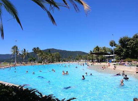 australia/airlie-beach/attraction/airlie-beach-lagoon