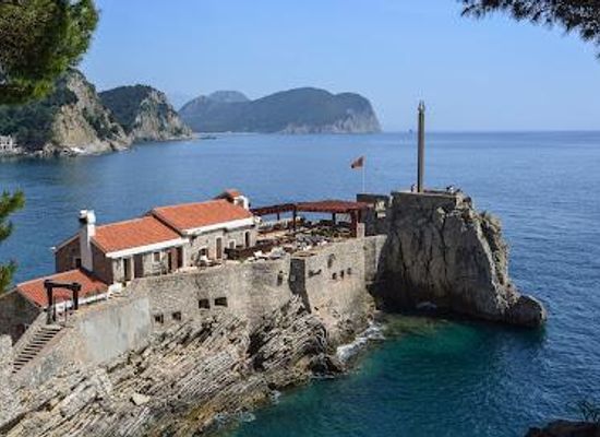 montenegro/bar/attraction/petrovac