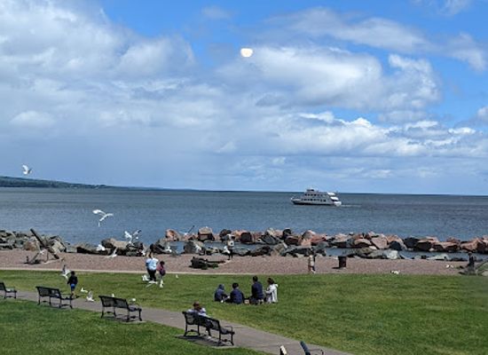 minnesota/arrowhead-region/attraction/the-duluth-lakewalk