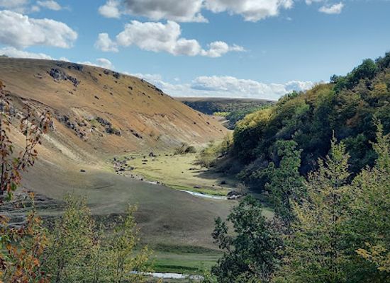 moldova/hotin-county/attraction/la-castel