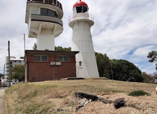 australia/sunshine-coast/attraction/caloundra-lighthouses