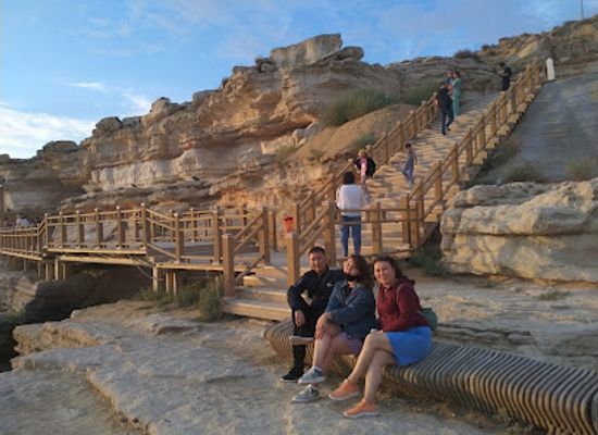 kazakhstan/aktau/attraction/skal-naya-tropa