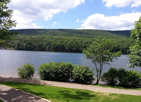 maryland/rocky-gap-state-park/attraction/rocky-gap-casino-resort-golf