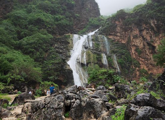 oman/dhofar-governorate/attraction/ayn-korr