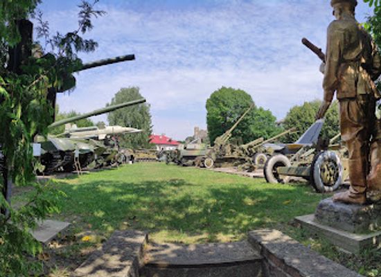 ukraine/lutsk/attraction/museum-of-ukrainian-troops-and-military-equipment