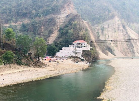 nepal/upper-mustang/attraction/rani-mahal