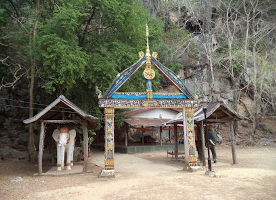 laos/khammouane-province/attraction/elephant-cave