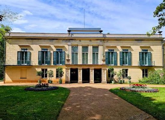 germany/berlin/attraction/glienicke-palace