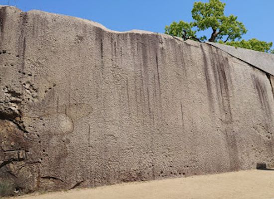 japan/kinki-kansai/attraction/huge-stones-at-sakuramon-masugata-square-takoishi