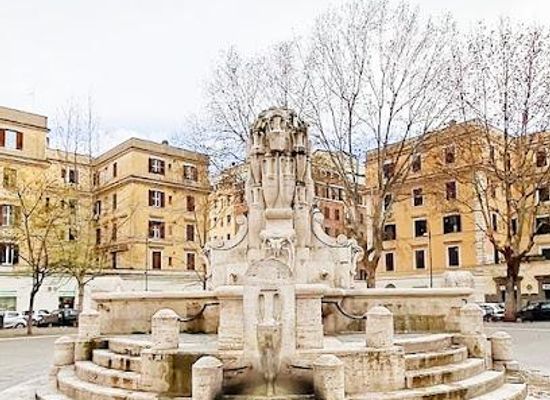 italy/rome/attraction/fontana-delle-anfore-fountain-of-the-amphoras
