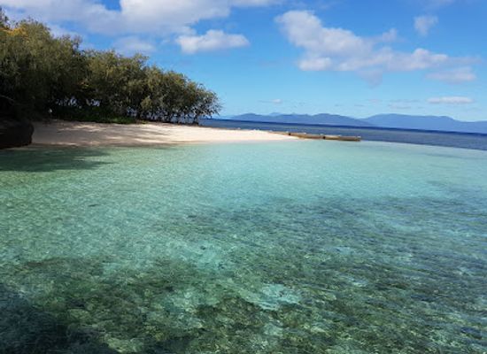 australia/great-barrier-reef/attraction/seawalker-green-island