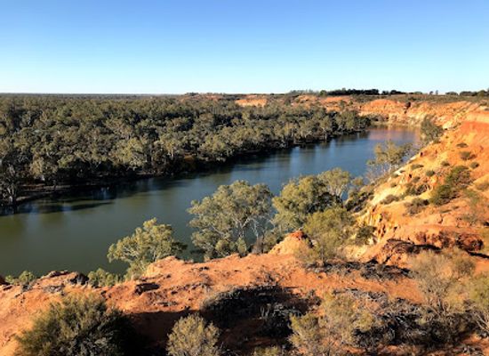 australia/riverland/attraction/heading-cliffs-lookout
