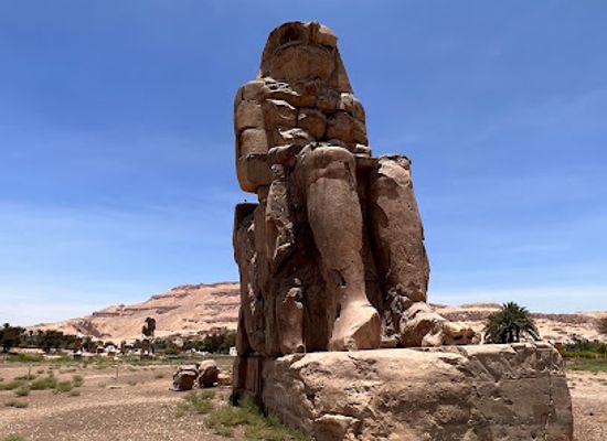 egypt/luxor/attraction/colossus-of-memnon-on-the-west-bank
