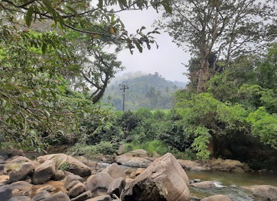sri-lanka/kandy-district/attraction/ma-oya-bathing-spot