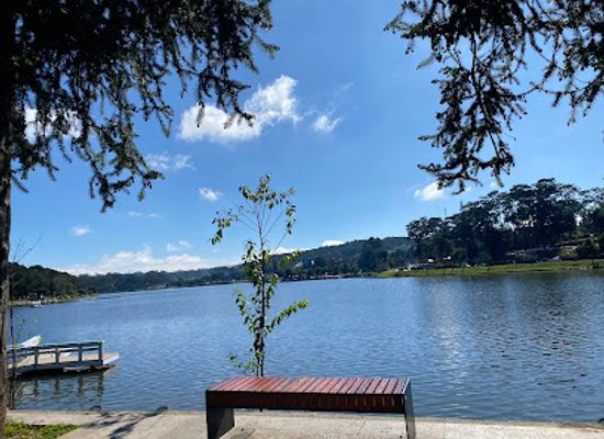 vietnam/dalat/tuyen-lam-lake/attraction/xuan-huong-lake