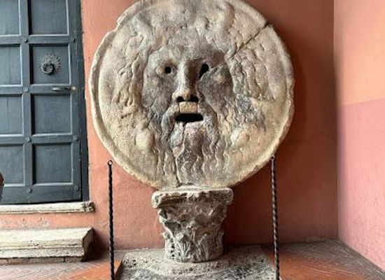 italy/rome/attraction/mouth-of-truth