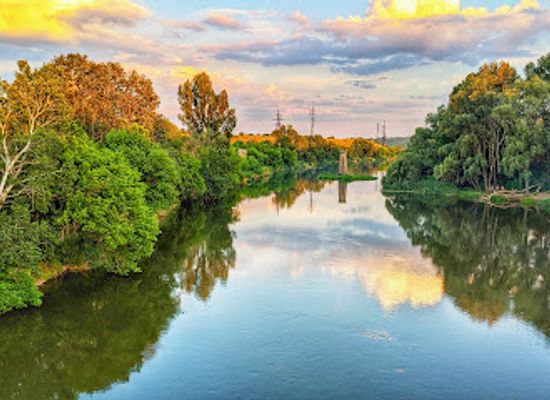 ukraine/seversky-donets-river/attraction/abandoned-bridge