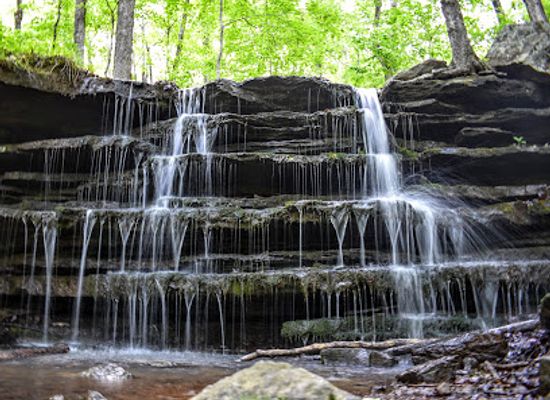 arkansas/devil-s-den-state-park/attraction/lake-fort-smith-state-park