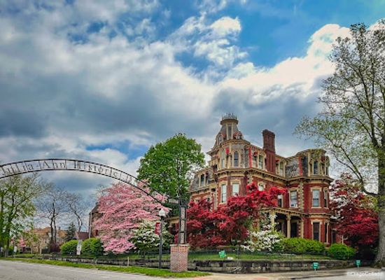 west-virginia/parkersburg/attraction/julia-ann-square-historic-district