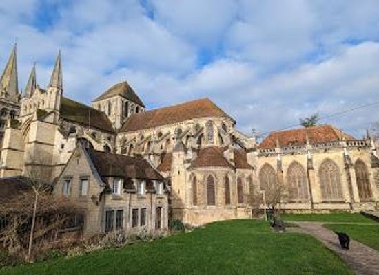 france/normandy/attraction/lisieux-cathedral