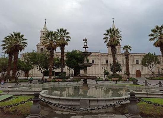 peru/arequipa/attraction/plaza-de-armas-arequipa