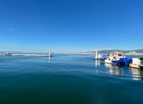 turkiye/izmir/attraction/flags
