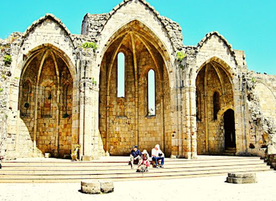 greece/dodecanese/attraction/church-of-the-virgin-mary-of-the-burgh