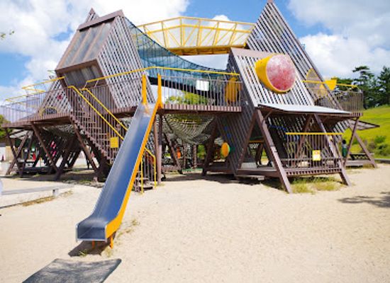 japan/tottori-sand-dunes/attraction/tottori-sakyu-kodomo-no-kuni