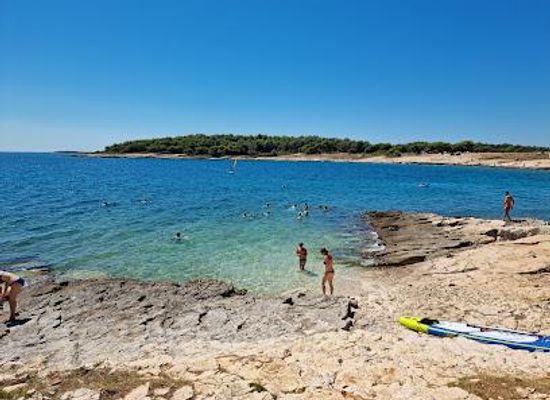 croatia/pula/attraction/beach-mali-portic