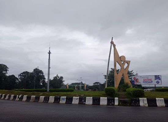nigeria/uyo/osongama-estate/attraction/secretariat-junction