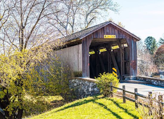 pennsylvania/amish-country/attraction/hunsecker-s-mill-covered-bridge