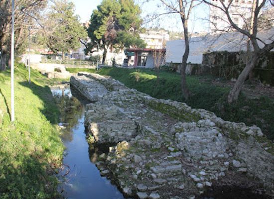 albania/patos/attraction/the-wall-ruins-of-the-ancient-city-of-aulon-vlore