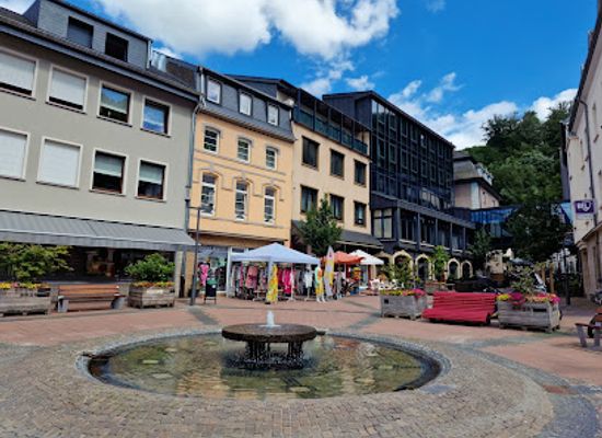 luxembourg/clervaux/attraction/fontaine-springbrunnen-bouvier