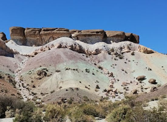 argentina/cuyo/attraction/cerro-siete-colores