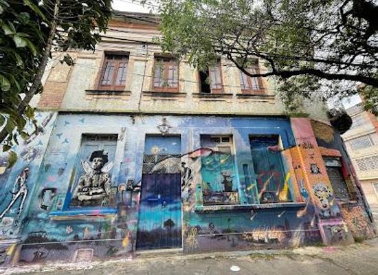 colombia/bogota/attraction/visaje-graffiti