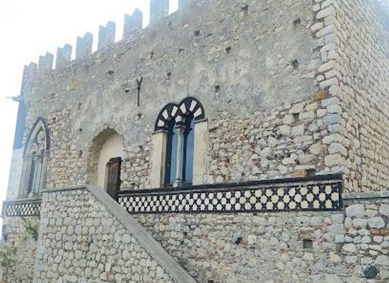 italy/taormina/attraction/badia-vecchia